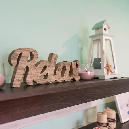 Peaceful Pastel Retreat In Апартаменти