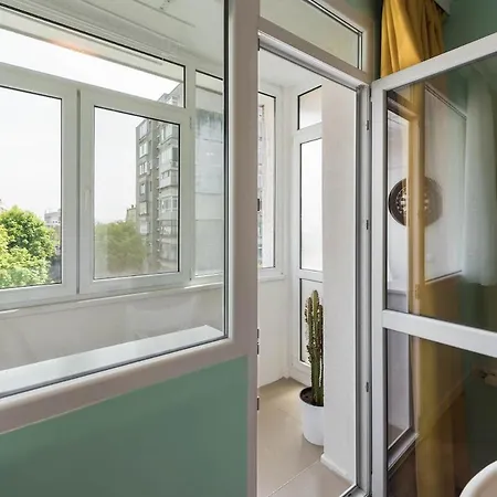 Peaceful Pastel Retreat In Апартаменти